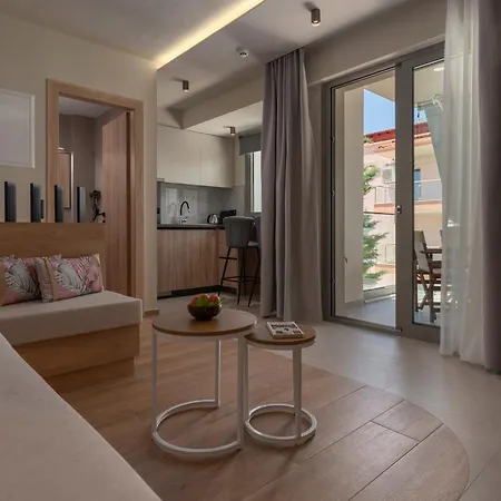 Danae Luxurious Residences- 4 Min Walk From Nea Moudania