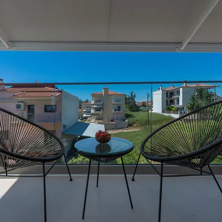 Danae Luxurious Residences- 4 Min Walk From * Nea Moudania