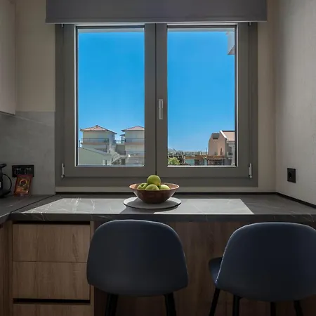Apartament Danae Luxurious Residences- 4 Min Walk From *