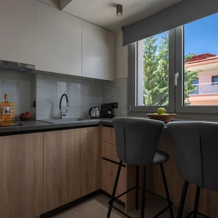 Danae Luxurious Residences- 4 Min Walk From