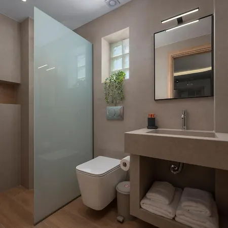 Danae Luxurious Residences- 4 Min Walk From * ネア・ムダニア